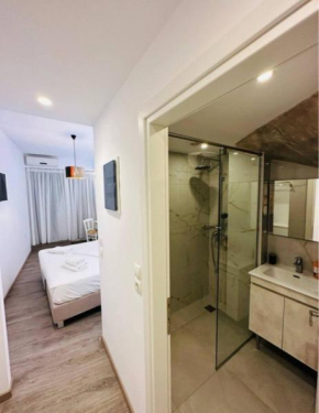Breeze - Seafront Apartment